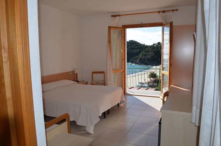 Hotel Alma Fetovaia Pokoj fotografie